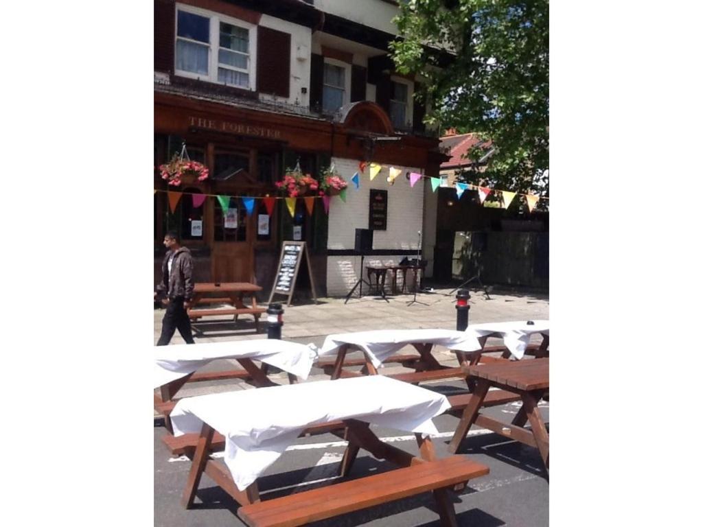 The Forester Ealing 2* Londra